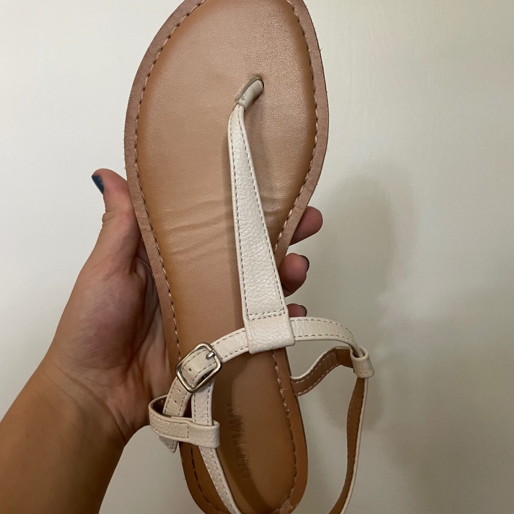Flat strappy sandals